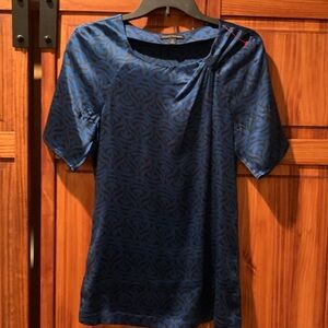 Banana Republic dark teal w Celtic knot design silk blouse szS Tall